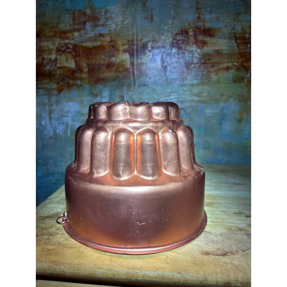 Vintage Copper Tone Aluminum 8 Cup Fluted Bundt Cake Jello Mold Hanging Ring